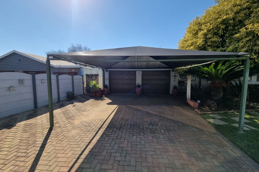 3 Bedroom Property for Sale in Meiringspark North West